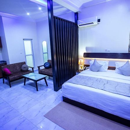 Apartment 79 Hotel & Suite Ikeja Bagian luar foto