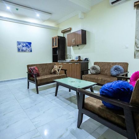 Apartment 79 Hotel & Suite Ikeja Bagian luar foto