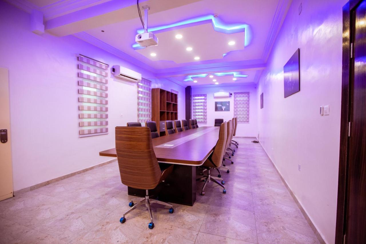 Apartment 79 Hotel & Suite Ikeja Bagian luar foto