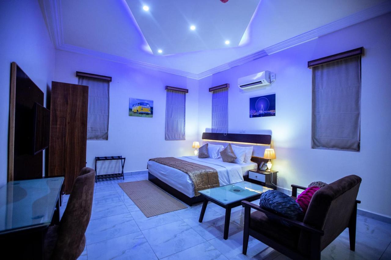 Apartment 79 Hotel & Suite Ikeja Bagian luar foto