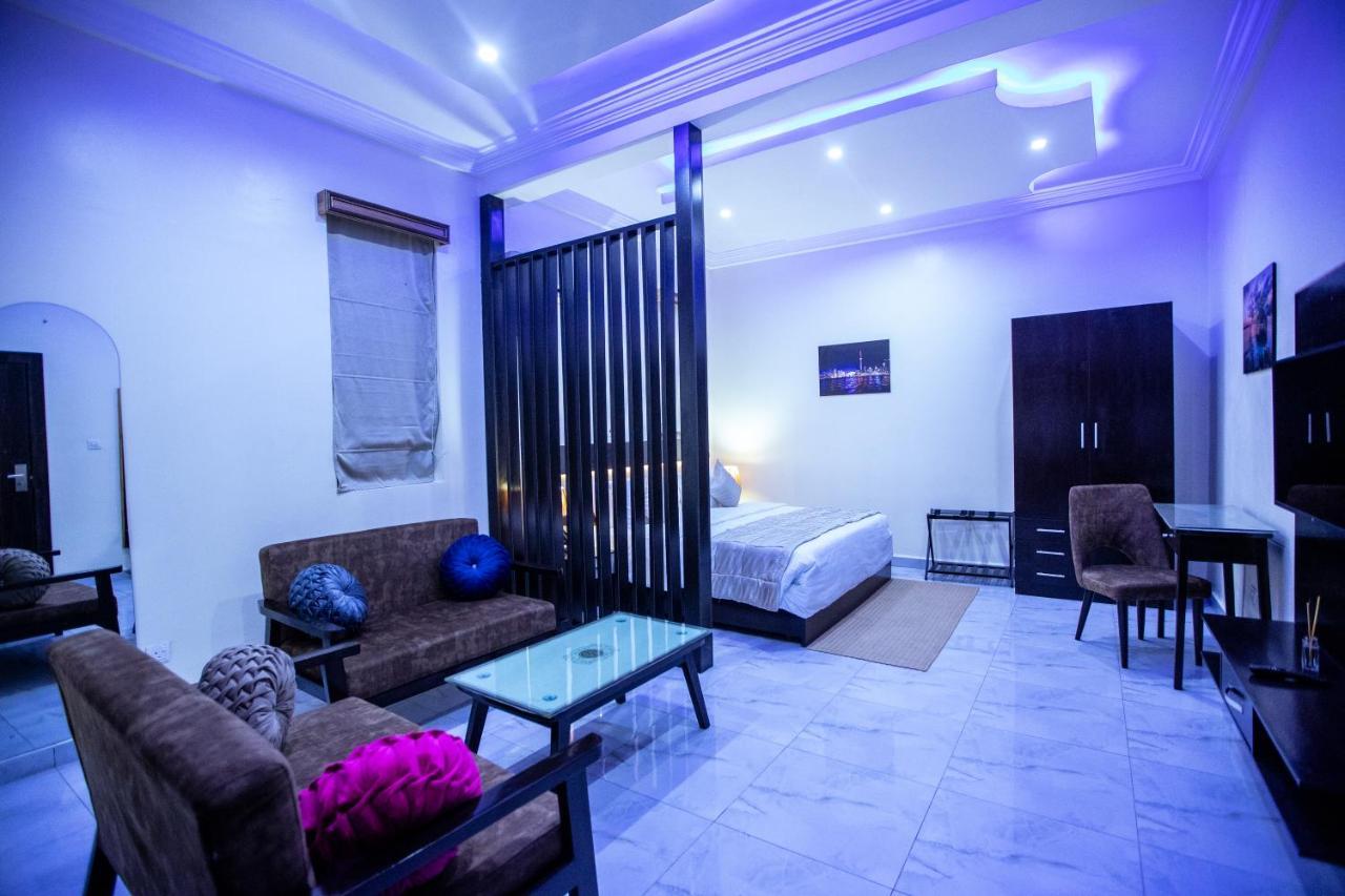 Apartment 79 Hotel & Suite Ikeja Bagian luar foto