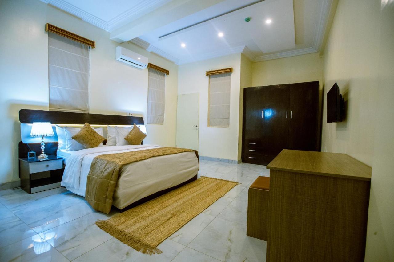 Apartment 79 Hotel & Suite Ikeja Bagian luar foto
