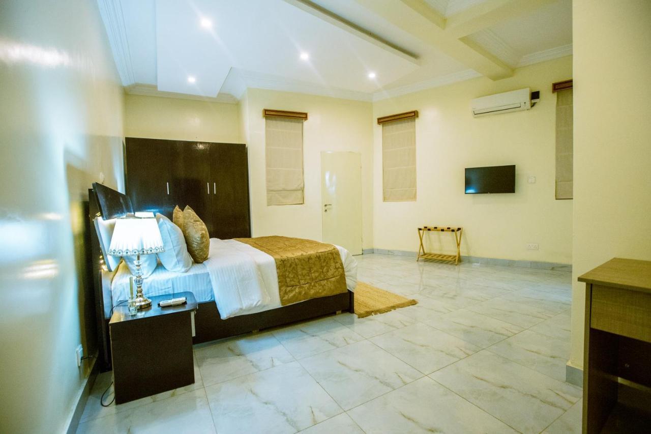 Apartment 79 Hotel & Suite Ikeja Bagian luar foto
