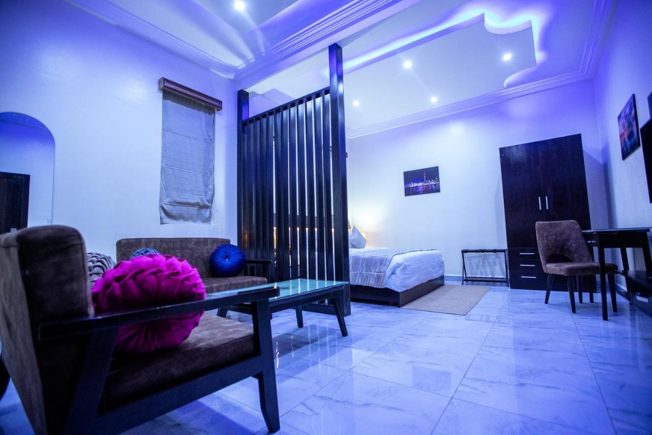 Apartment 79 Hotel & Suite Ikeja Bagian luar foto