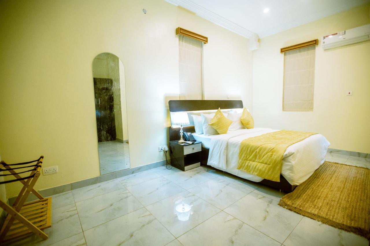 Apartment 79 Hotel & Suite Ikeja Bagian luar foto