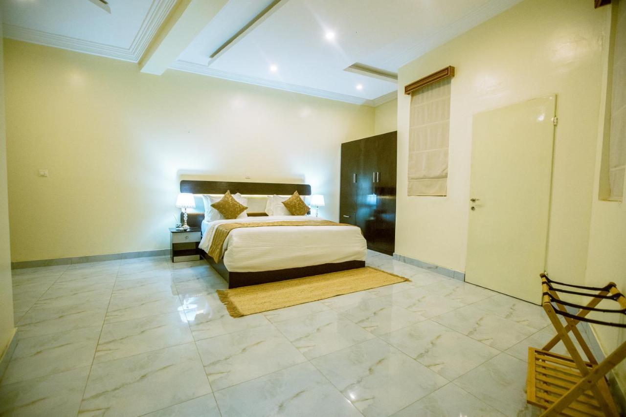Apartment 79 Hotel & Suite Ikeja Bagian luar foto