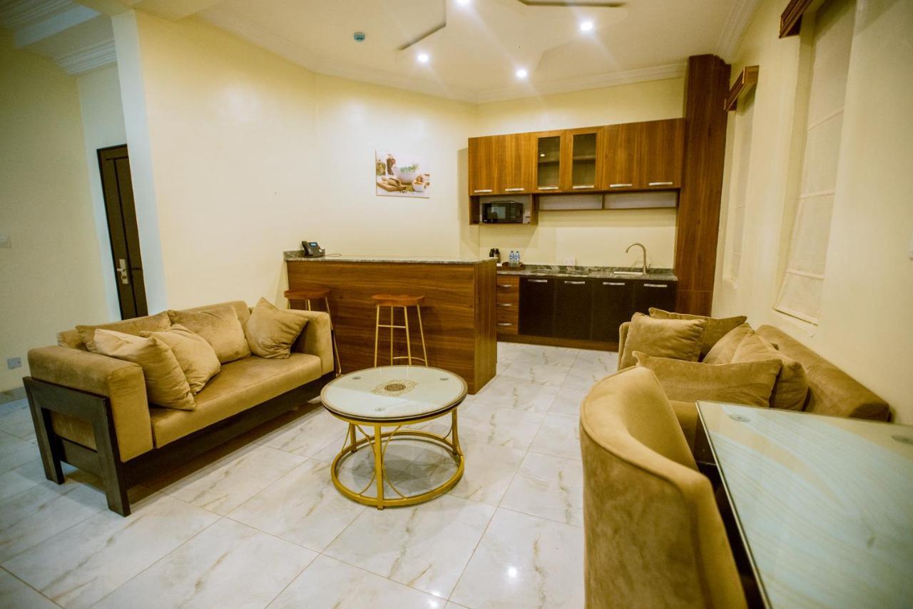 Apartment 79 Hotel & Suite Ikeja Bagian luar foto