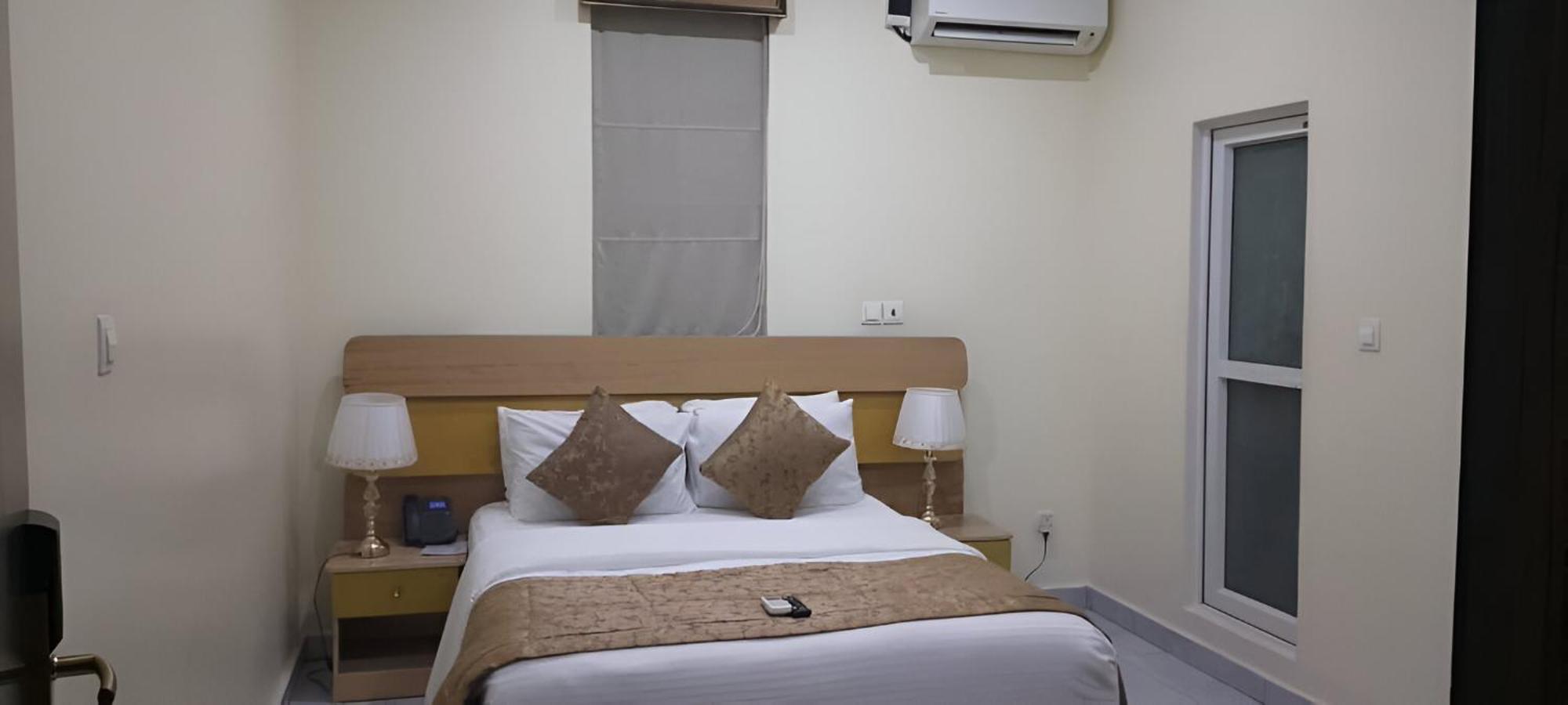 Apartment 79 Hotel & Suite Ikeja Bagian luar foto